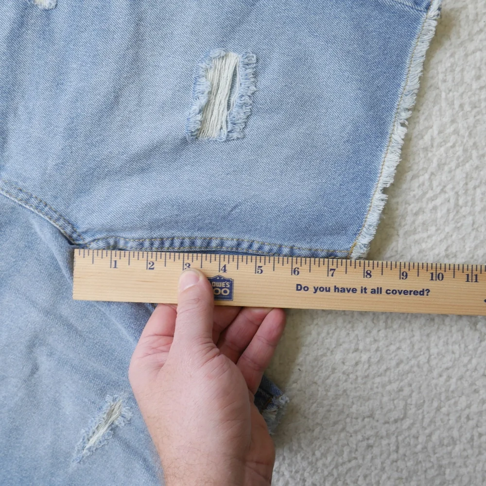 Levis levi youth